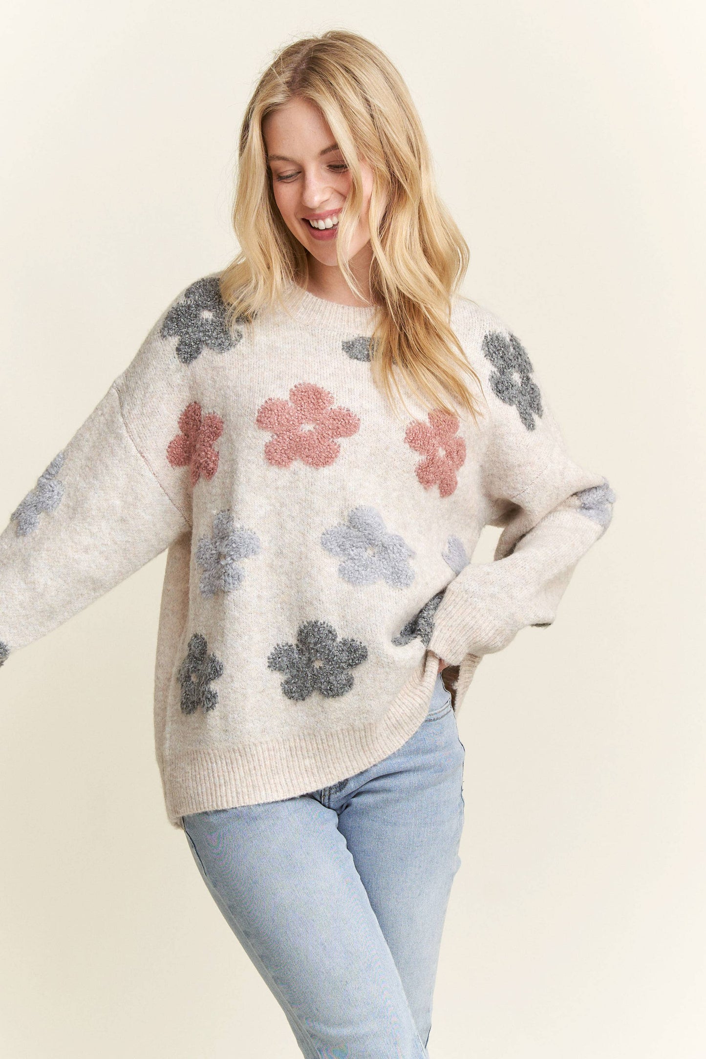 ADORA LA - CESW3591X - PLUS SIZE PUFF FLOWER COMFY SWEATER