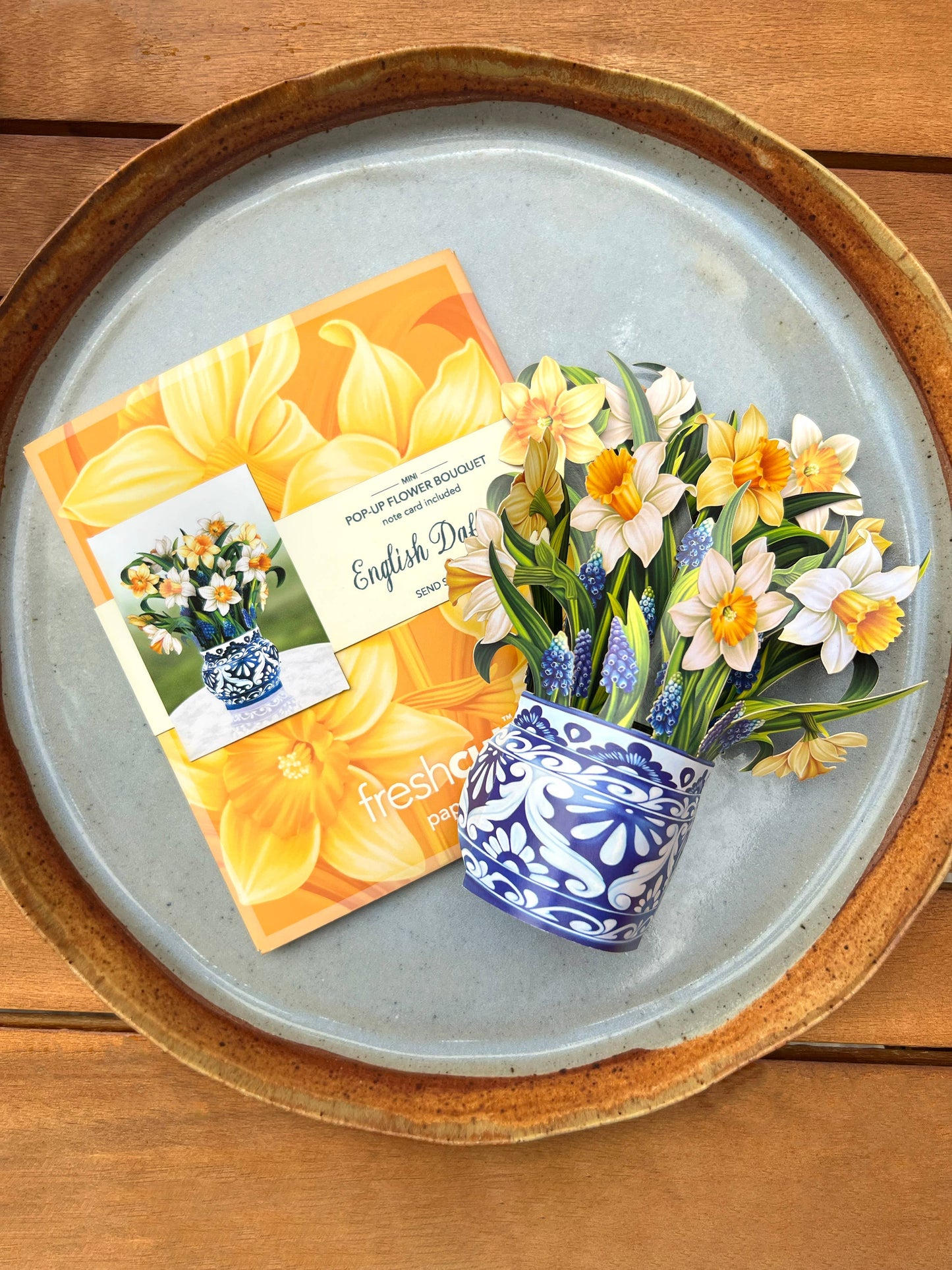 FreshCut Paper LLC - Mini English Daffodils (10 Pop-up Greeting Cards)