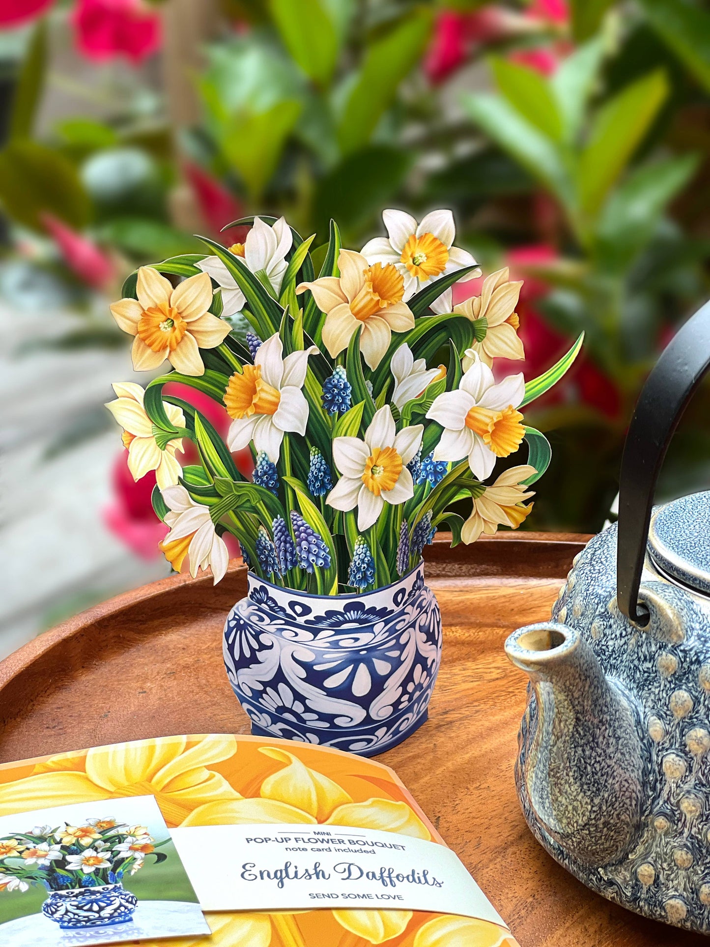 FreshCut Paper LLC - Mini English Daffodils (10 Pop-up Greeting Cards)