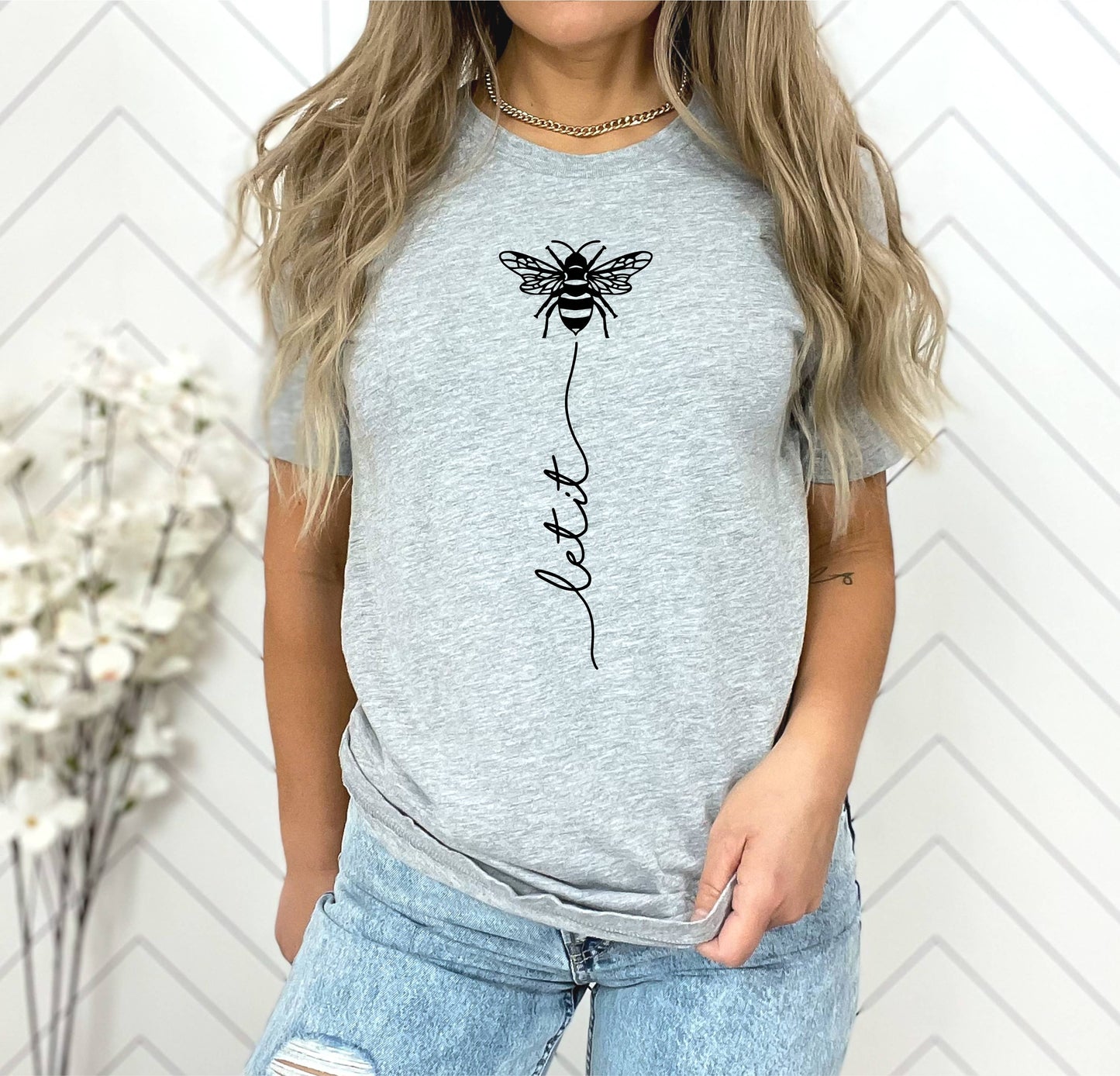 Humm & Willow - Let it Bee Shirt - Cute Bee Shirt - Boutique Bestseller