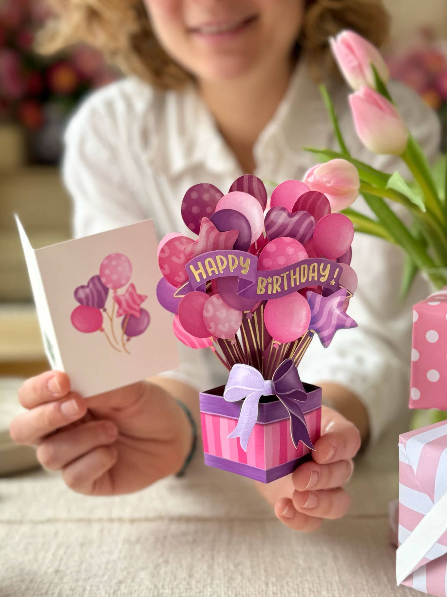 FreshCut Paper LLC - Mini Pink Birthday Balloons (Mini Pop-up Greeting Cards)