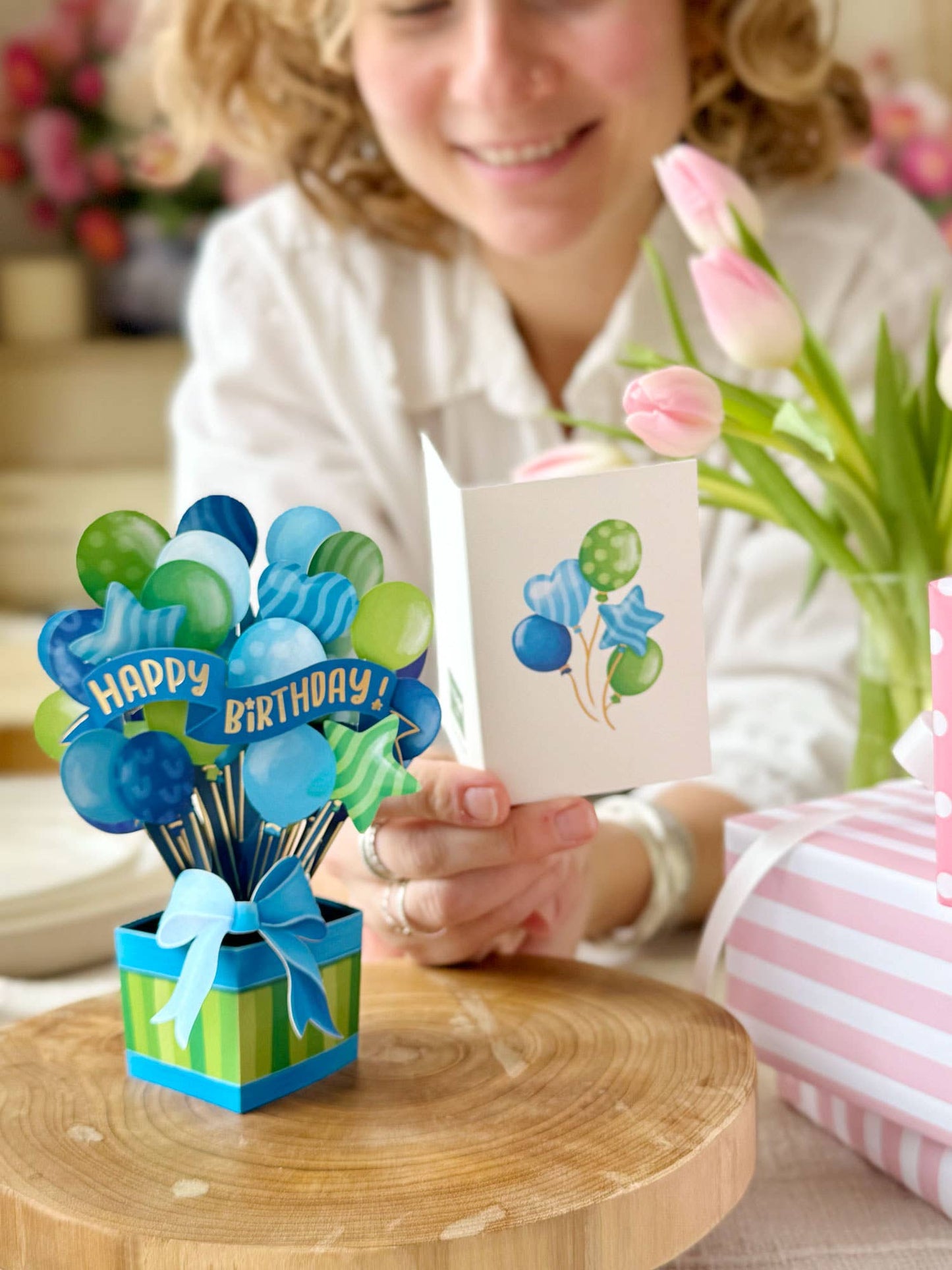FreshCut Paper LLC - Mini Blue Birthday Balloons (Mini Pop-up Greeting Cards)